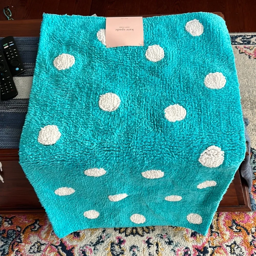 Kate Spade bath rug  21 by 34 inches NWT